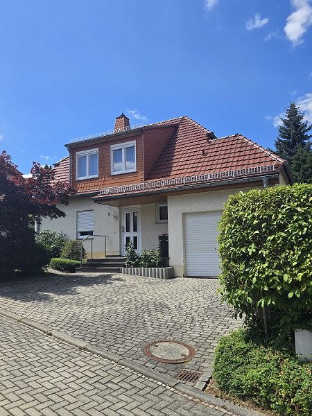 Straßenansicht