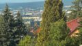 Blick von Straße i.R. Stadt