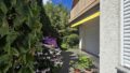 Ansicht Seite mit Terrasse