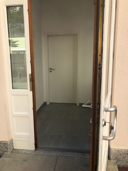 Haus und Wohnungseingang